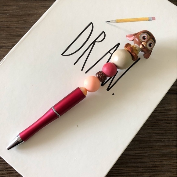 Disney Doorables: Wish: Valentino handmade beaded pen - Picture 2 of 3